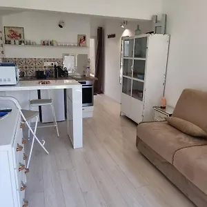 Hébergement de vacances Independant 2 Personnes, Le Pradet